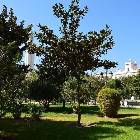 Apartamento El Baluarte Cadiz Bagian luar foto